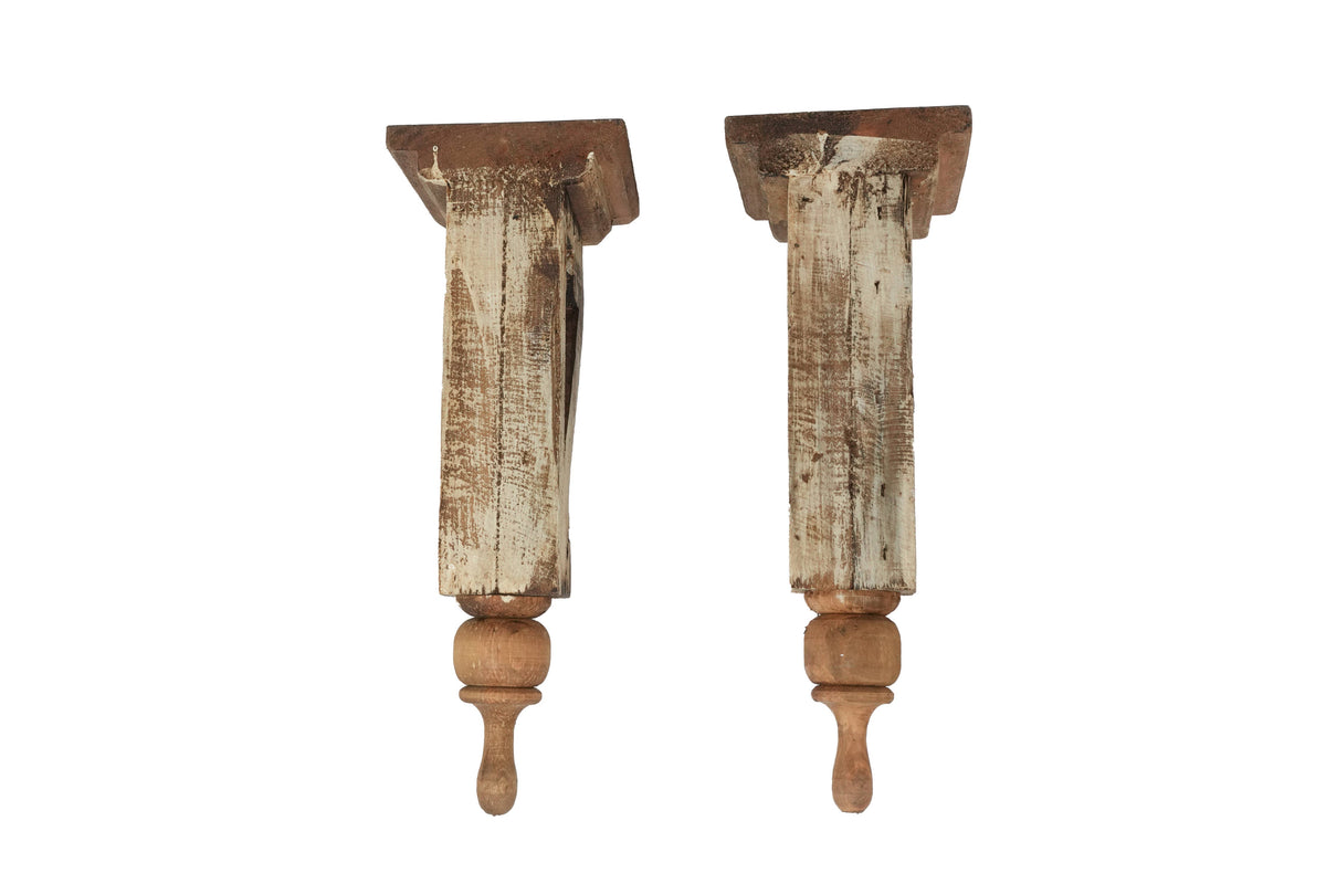 Romeo Farmhouse Corbel