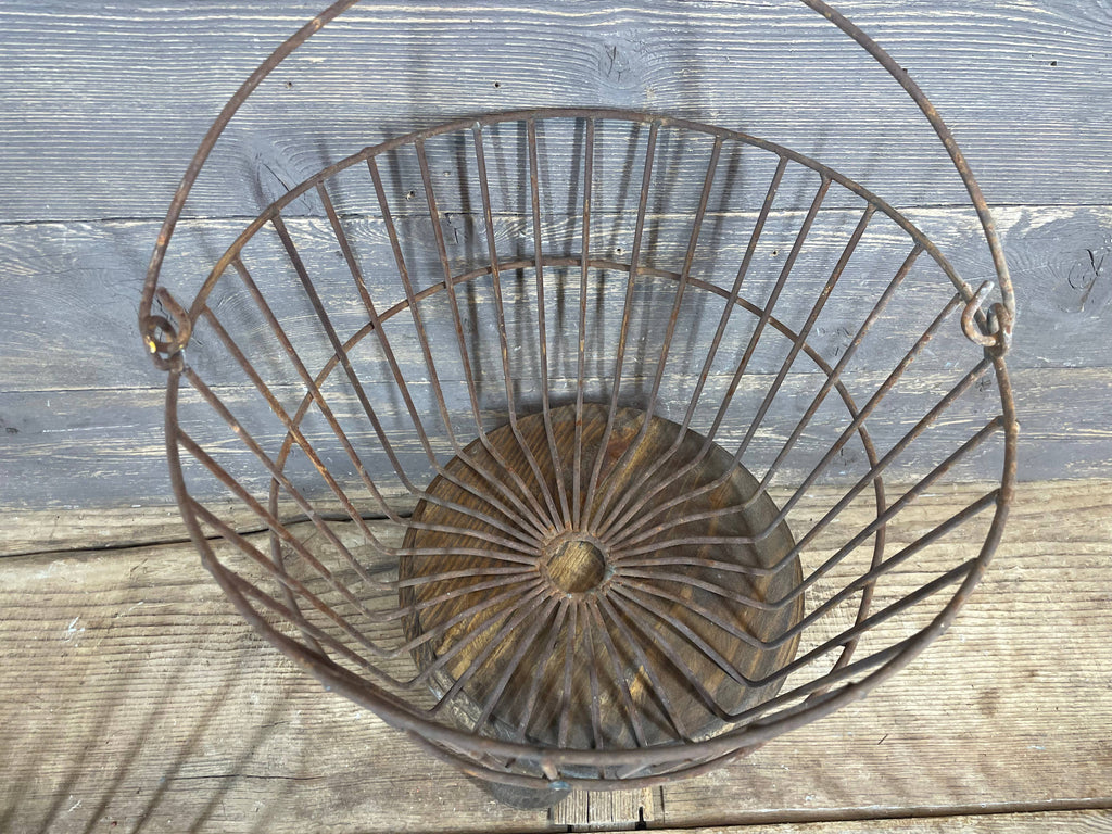 Rusty Farmhouse Metal Egg Basket