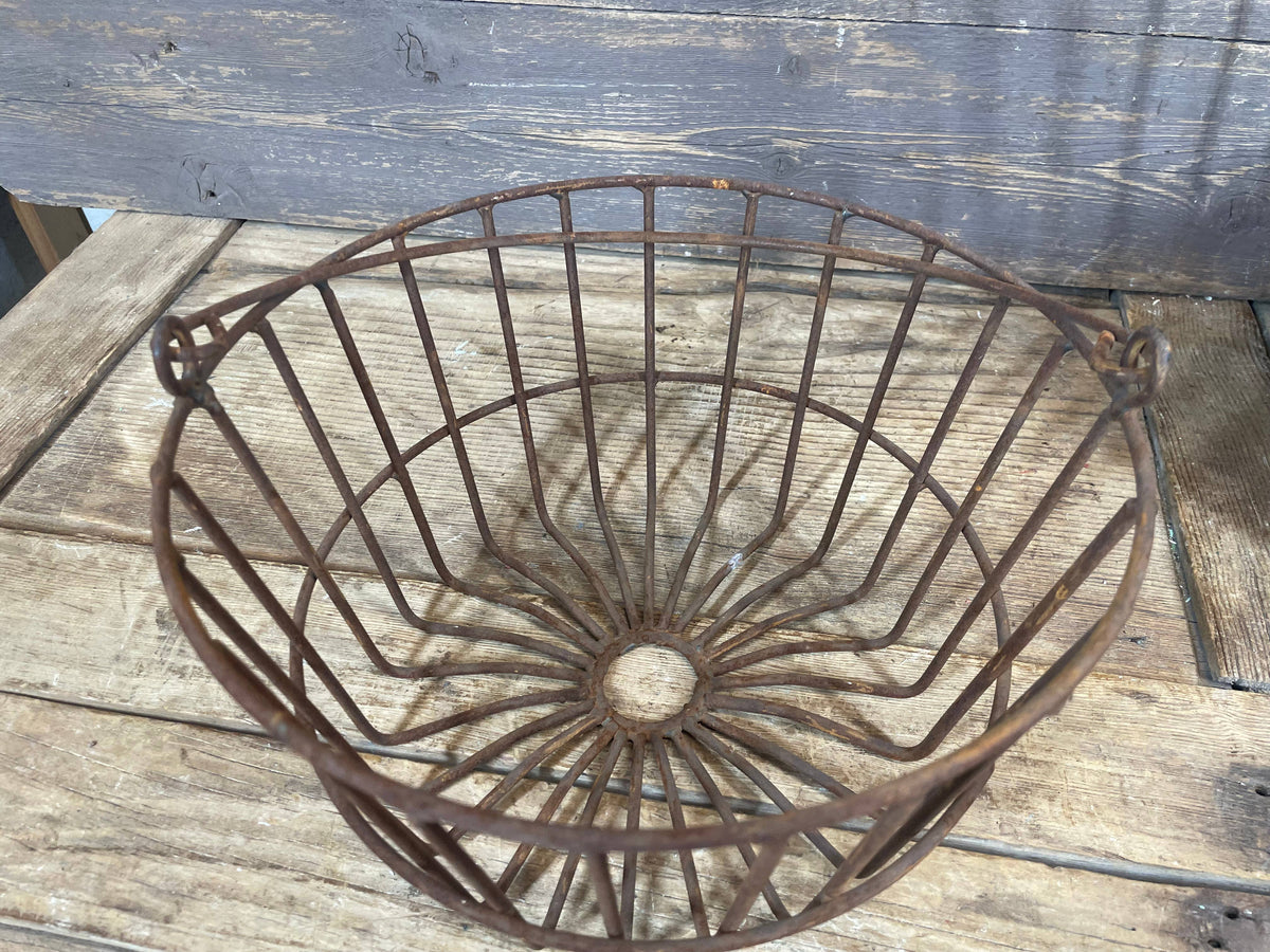 Rusty Farmhouse Metal Egg Basket
