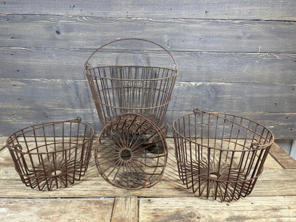 Rusty Farmhouse Metal Egg Basket