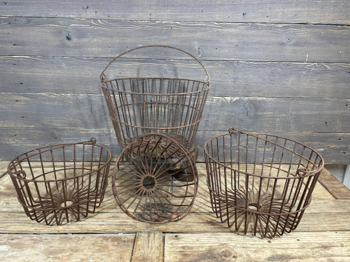 Rusty Farmhouse Metal Egg Basket
